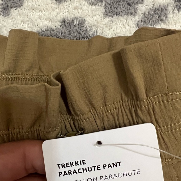 ATHLETA Trekkie parachute pant 8 TALL - Picture 2 of 7